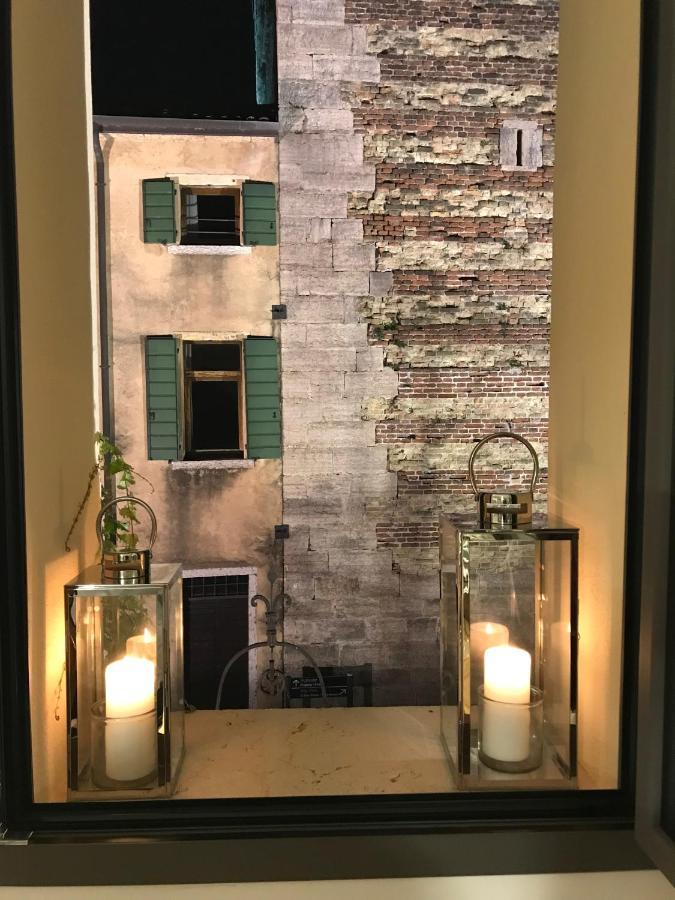 Suite La Castellana Torri Del Benaco Exterior photo